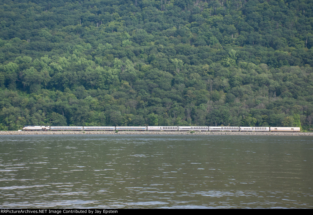 The Lake Shore Limited cruises up the Hudson